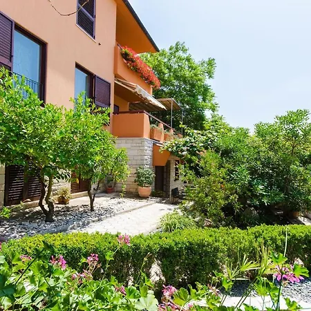 Apartment Ecio Vinkuran